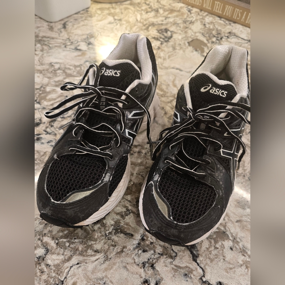 Asics IGS Gel Women's Black and White Athletic Shoes Size 9.5